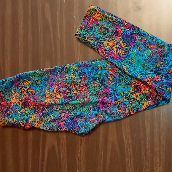 Outfit!! SO Brand S Sweater with paint splatter pattern One Size LuLaRoe Legging - Picture 4 of 5